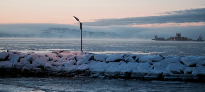 Sea snow travel