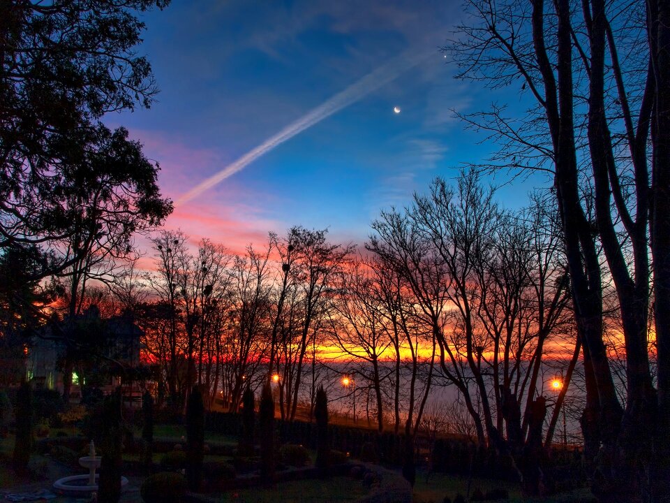 Horizon cloud light
