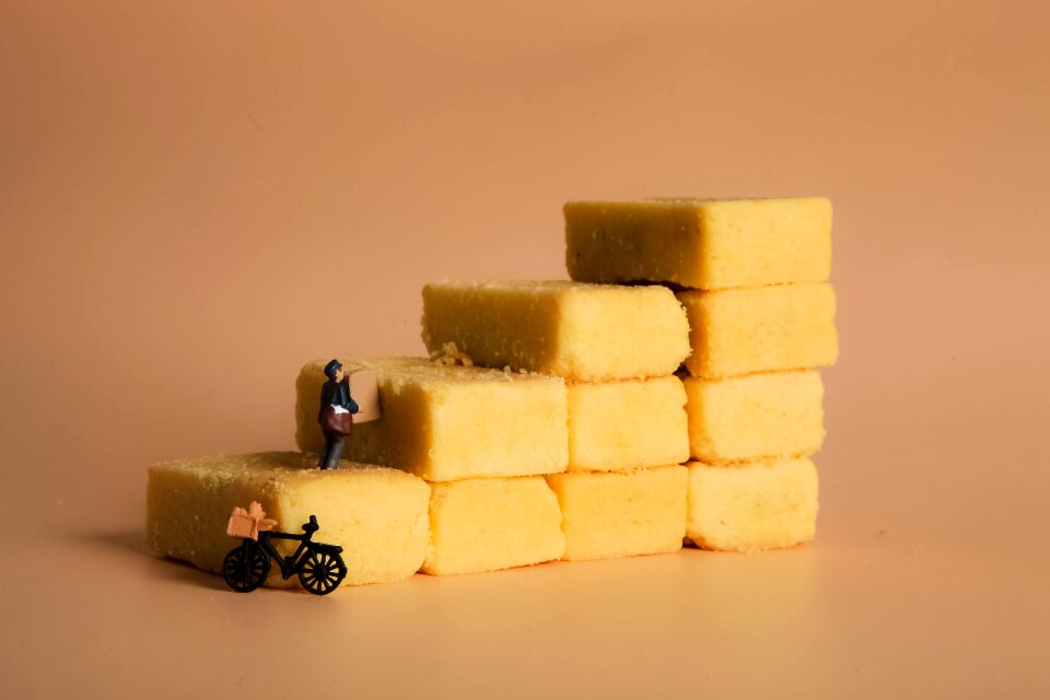 Delivery pastry shui color sense