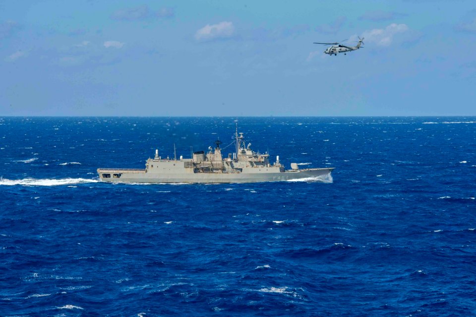 210311-N-MW930-2044