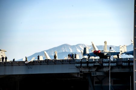 210320-N-KT825-1049
