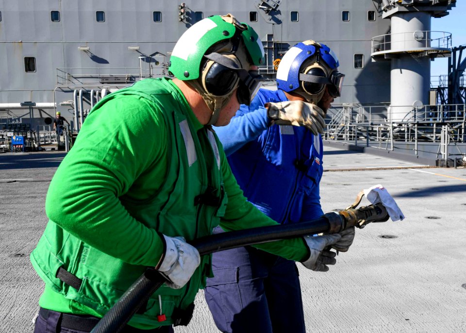 USS Hershel "Woody" Williams (ESB 4) training