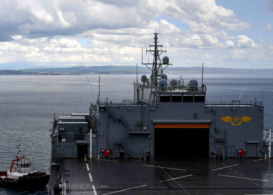 USS Hershel "Woody" Williams (ESB 4) departs Croatia