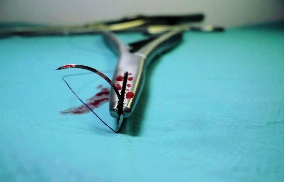 Igłotrzymacz needle blood