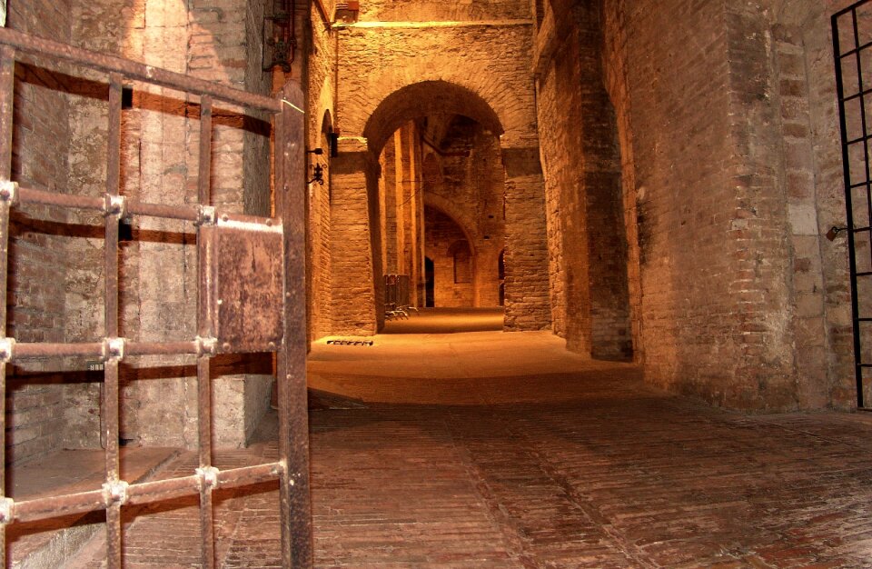 Vault dungeon building