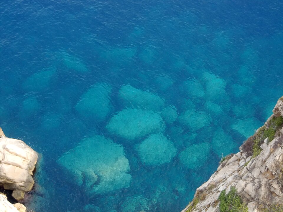Stone structure wave