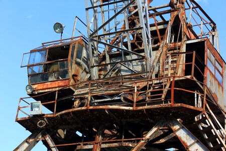 Harbor crane rust