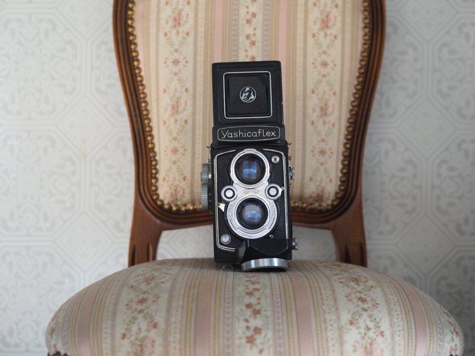 Chair twin-lens reflex camera yashica flex