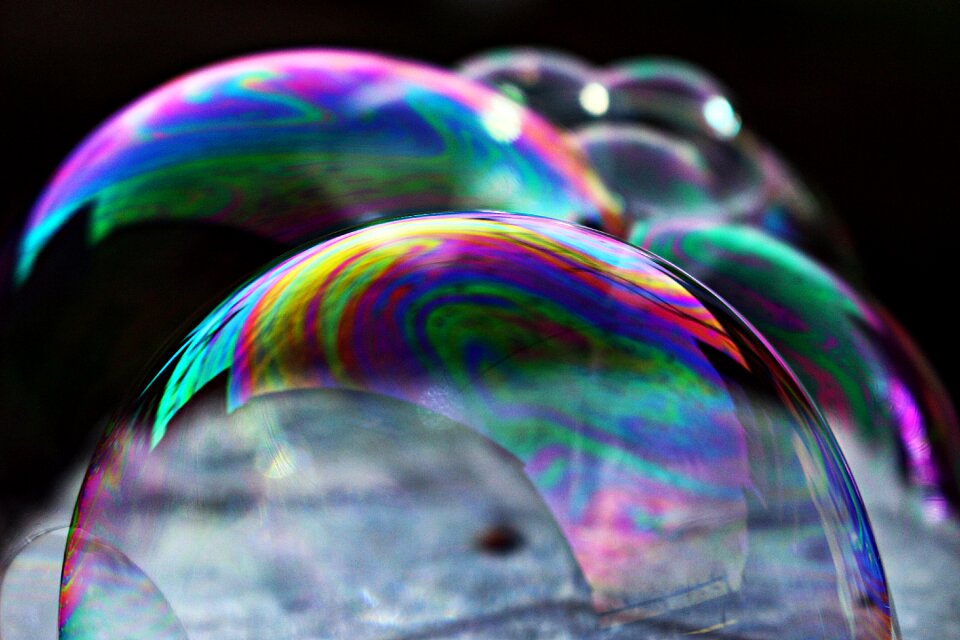 Iridescent filigree sensitive