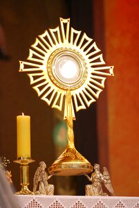 Monstrance hostia communion