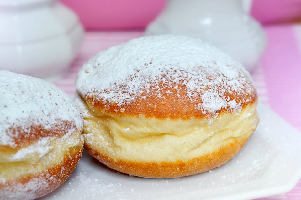 Eat carnival sugar
