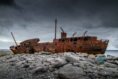 Stranded wreck shipwreck