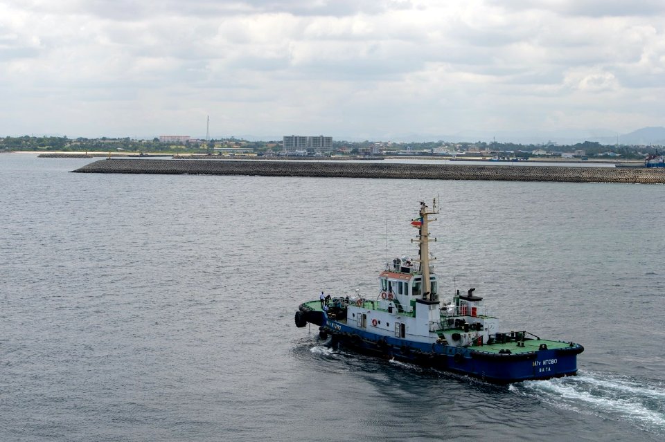 210824-N-LK647-0049