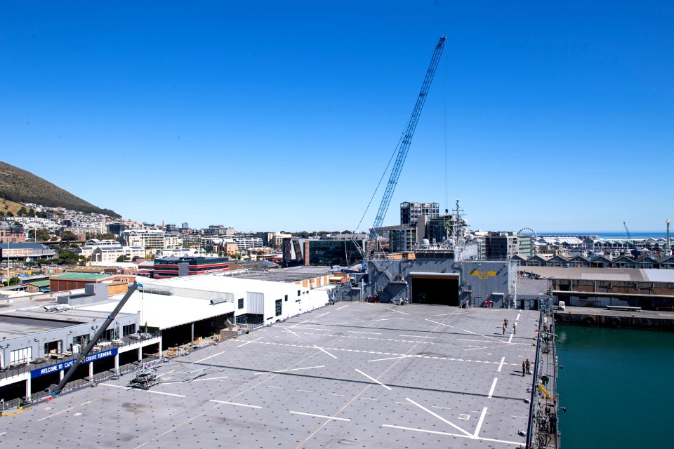 210423-N-LK647-0003