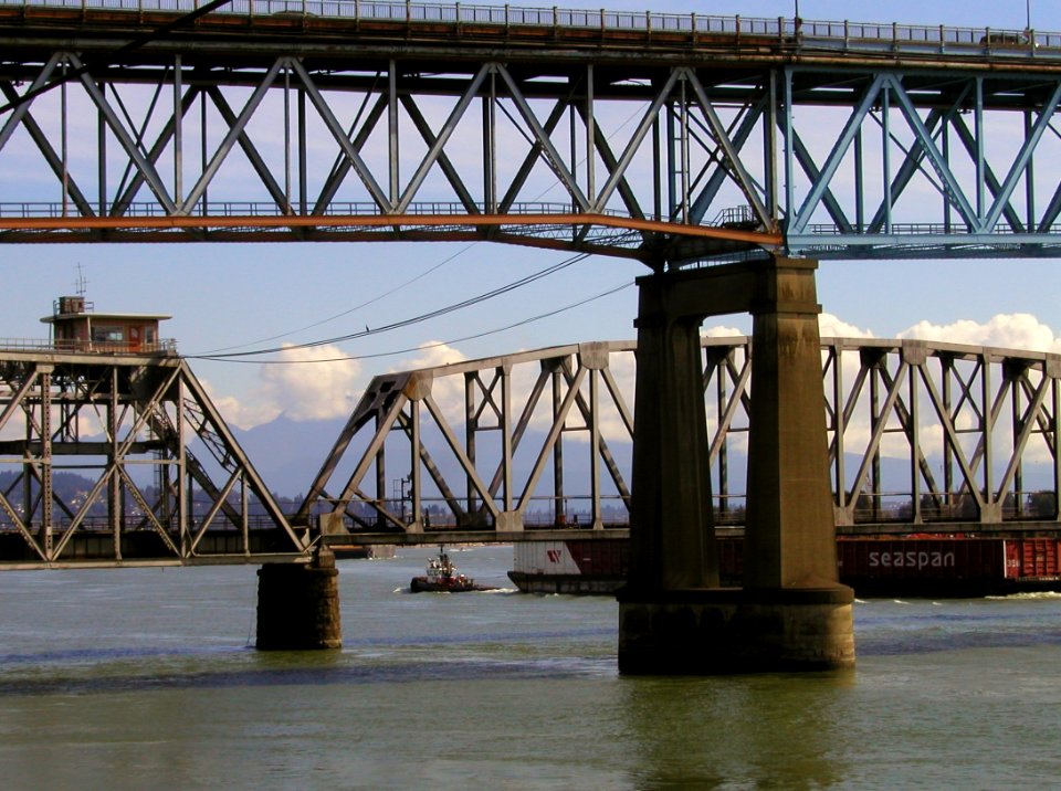 Across the Fraser on Rail 01 photo