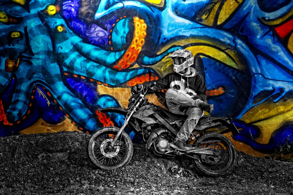 Graffiti motorcycle motor