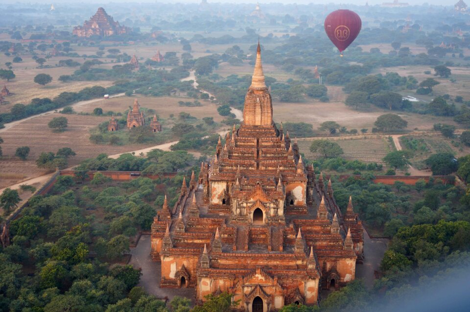 Burma temple balloon
