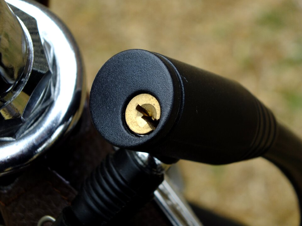 Padlock safeguard lock