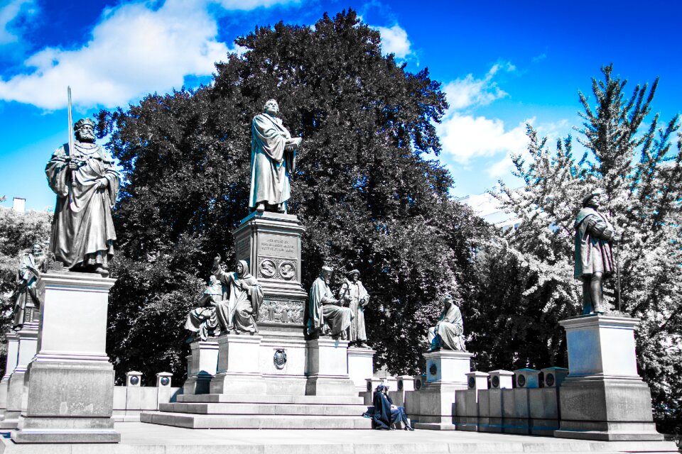Monument martin luther protestant