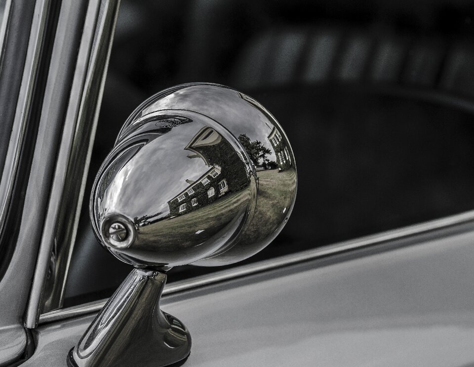 Reflection automobile transport