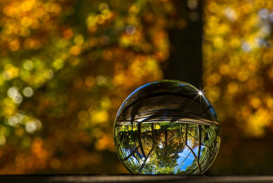 Ball round transparent