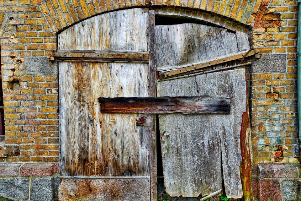 Entrance abandoned brick