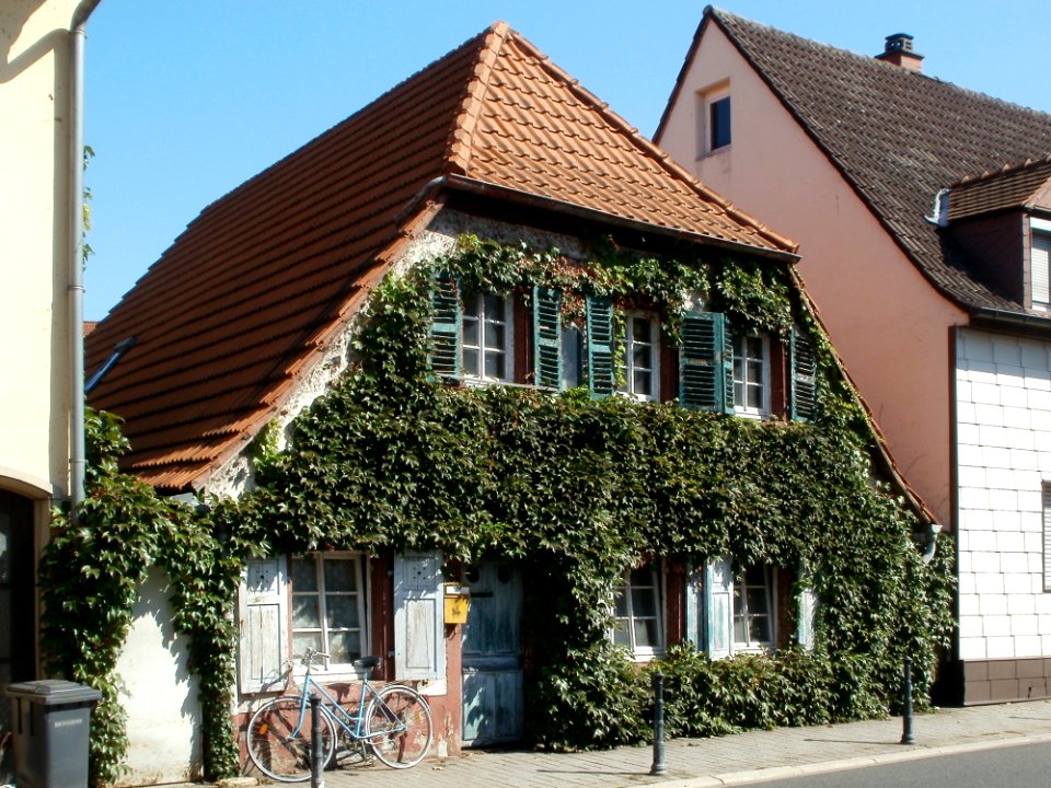 20110921Karlsruher_Str45_Schwetzingen2