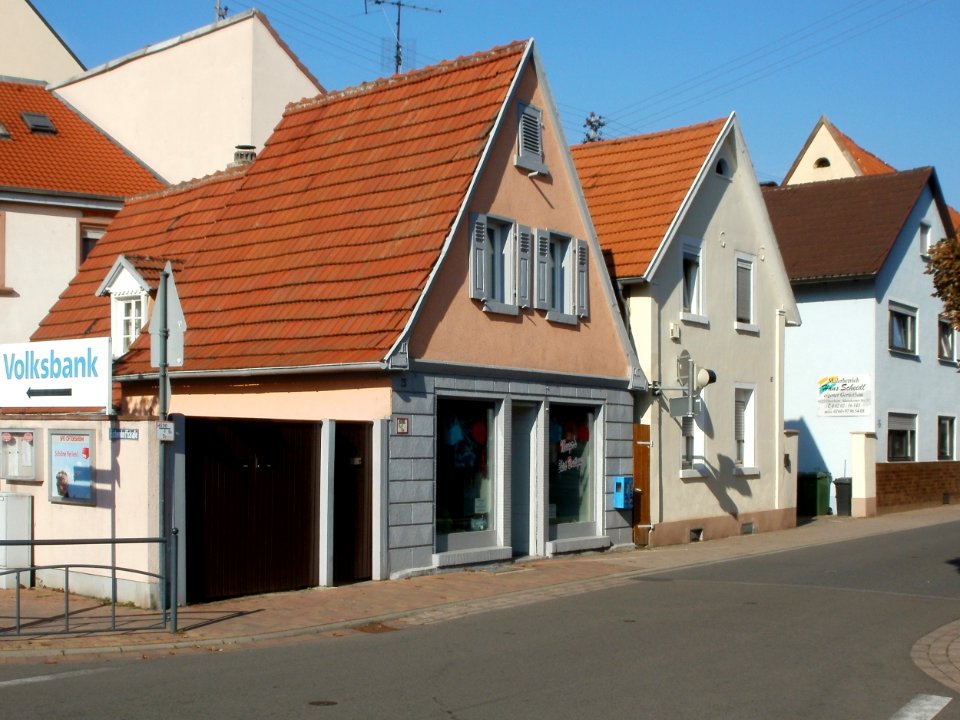 20110921Mannheimer_Str53_Oftersheim1