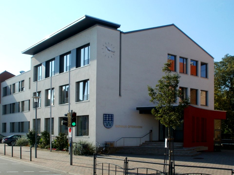 20110921Rathaus_Oftersheim1