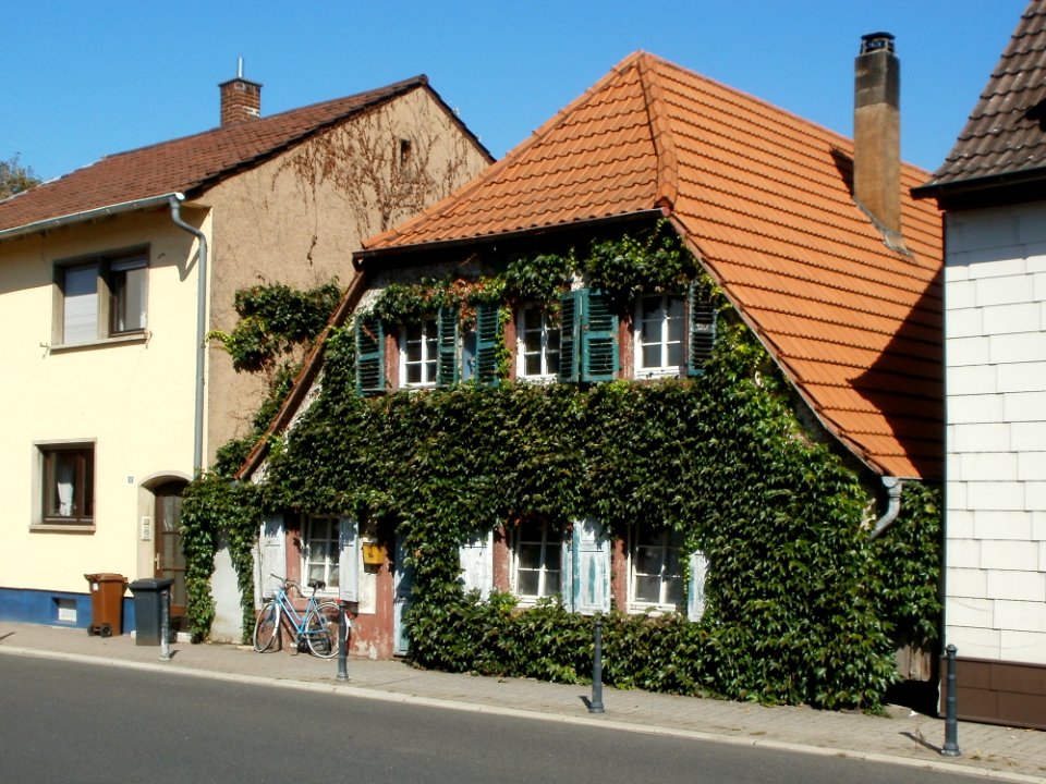 20110921Karlsruher_Str45_Schwetzingen1
