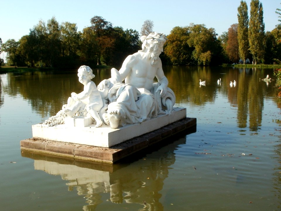 20110925Flussgott_Rhein_Schwetzingen2