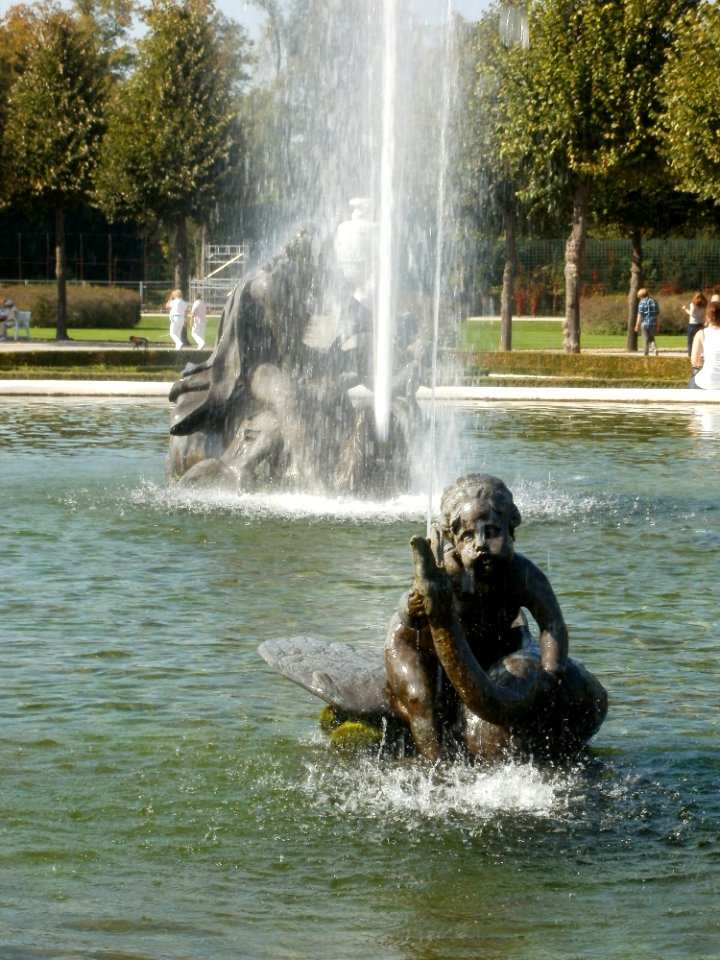 20110925Arionbrunnen_Schwetzingen4