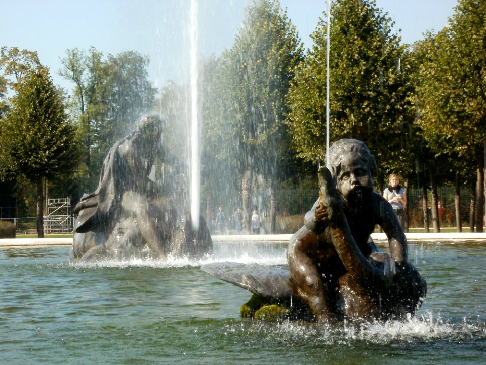 20110925Arionbrunnen_Schwetzingen5