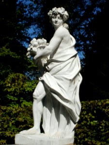 20110925Statue_Schwetzingen2