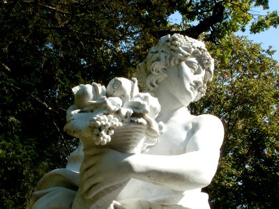 20110925Statue_Schwetzingen3