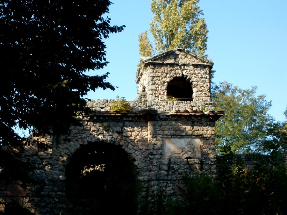 20110925Roemisches_Wasserkastell_Schwetzingen2