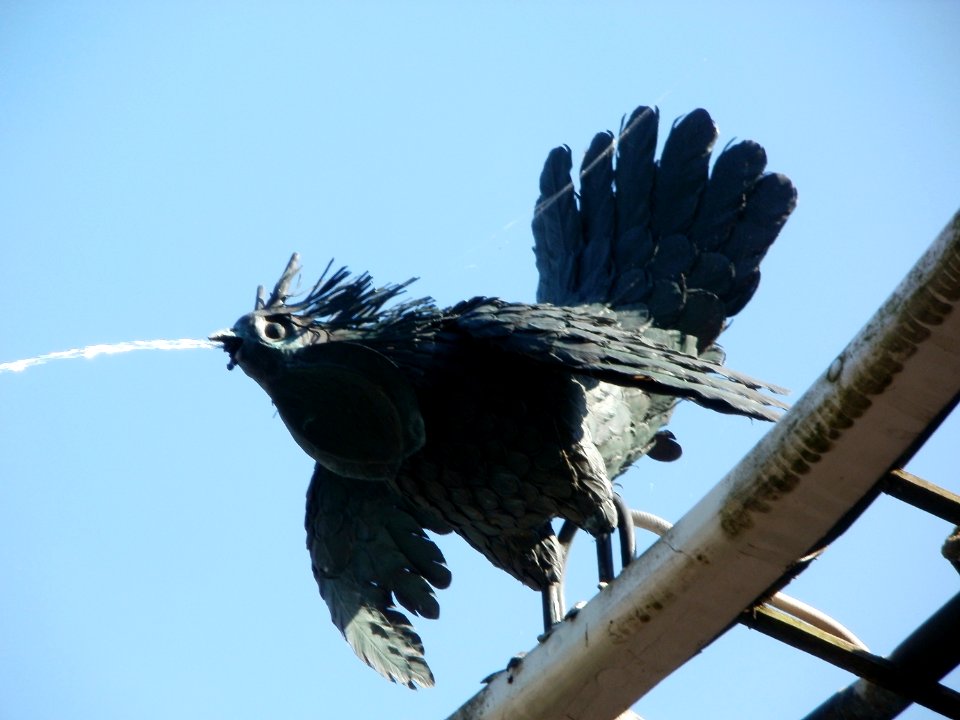 20110925Wasserspeiende_Voegel_Schwetzingen02