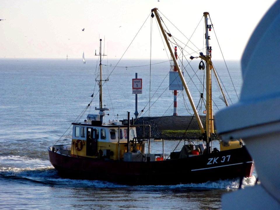 20110930_ZK-37_bij_Lauwersoog