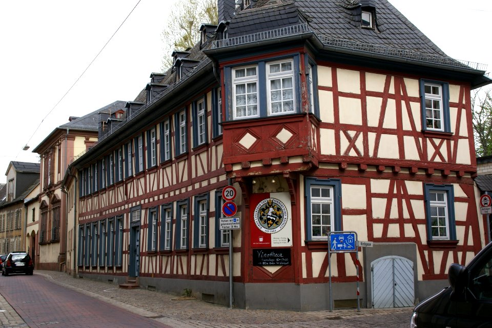2012.09.24.155151_Fachwerk_Rheingauer_Straße_Eltville