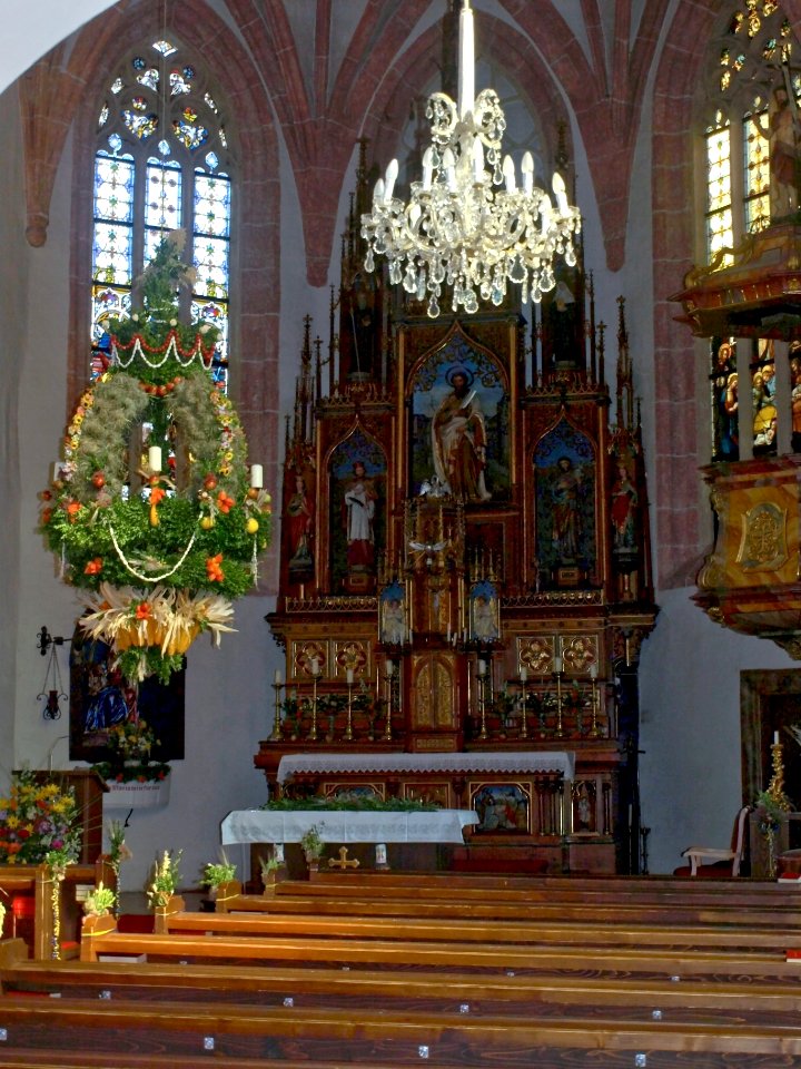 2012.10.03_-_Kath._Pfarrkirche_hl._Bartholomäus_und_Friedhof_Kirchenlandl-_03