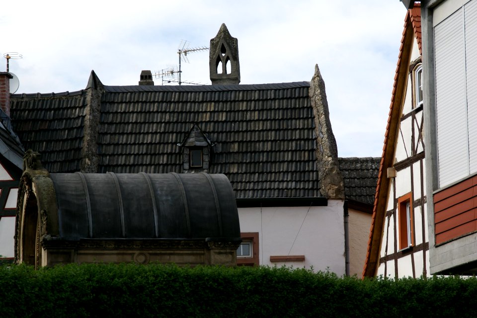 2012.09.24.160727_Dächer_Eltville