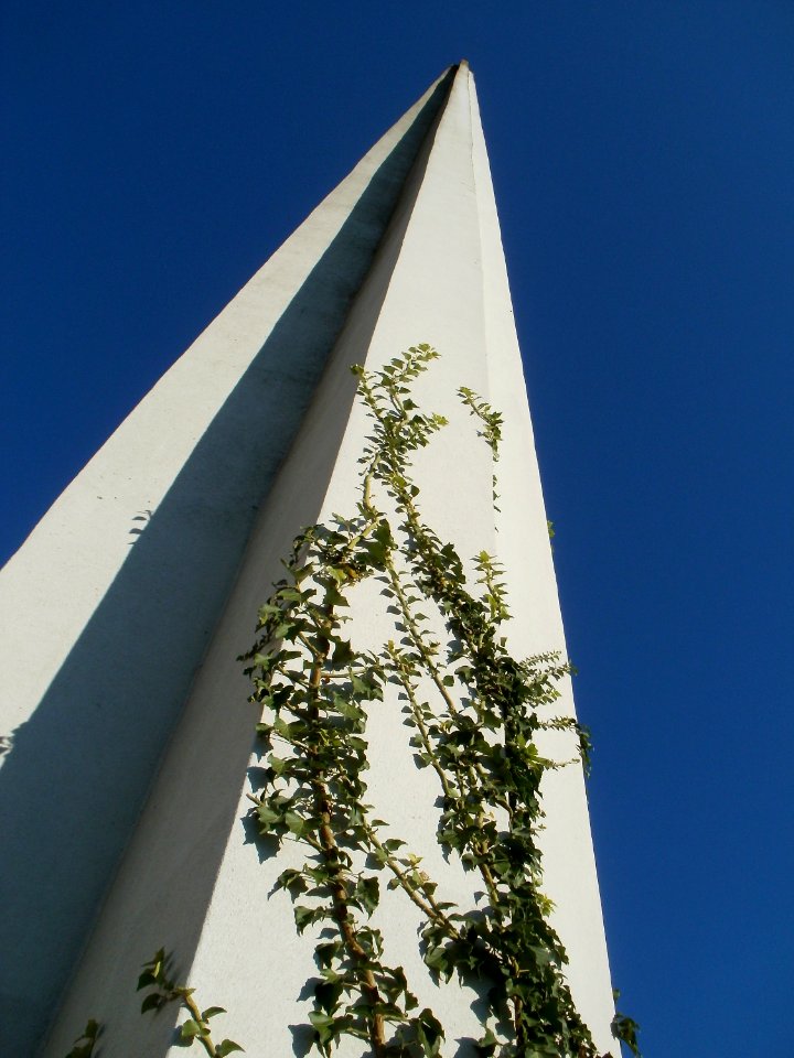 20111016Obelisk_Neue_Bremm