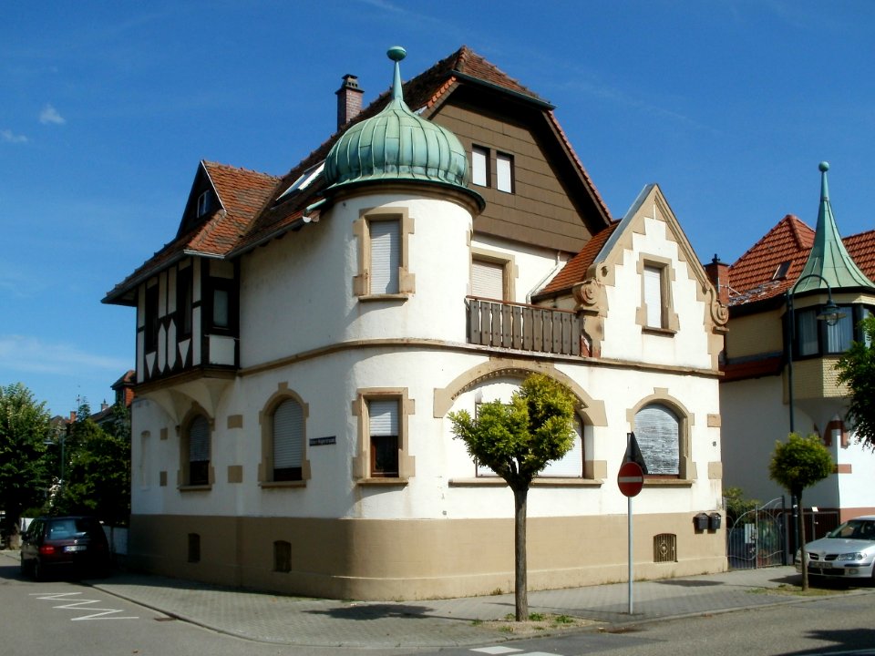 20110802August-Neuhaus-Str18_Schwetzingen1