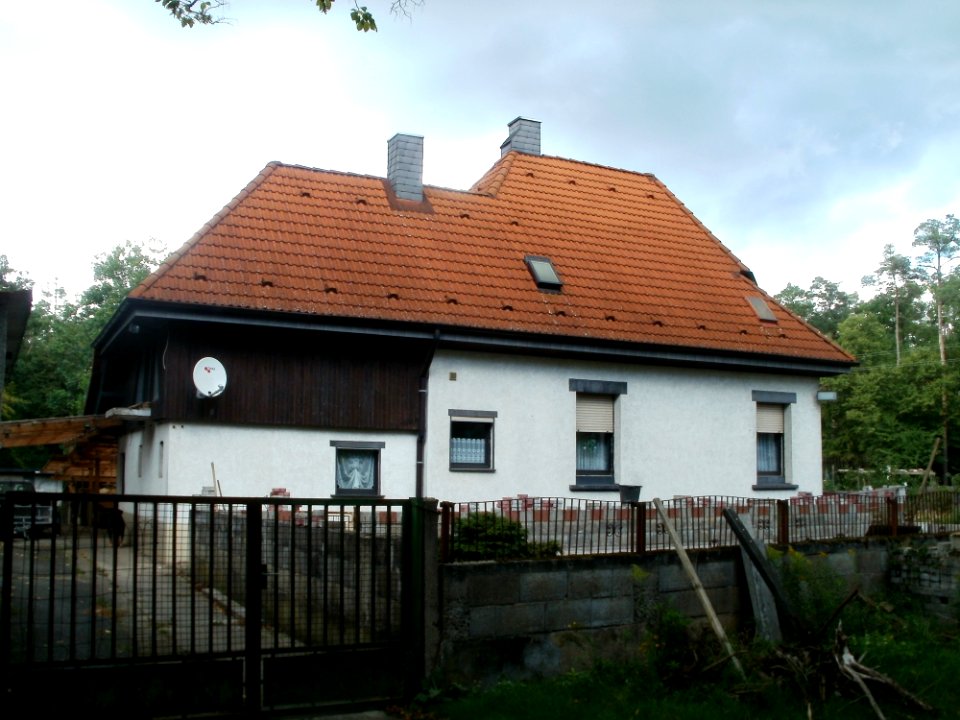 20110812Bahnwaerterhaus_Altlussheim1