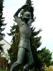 20110729Gefallenendenkmal_Sandhausen3