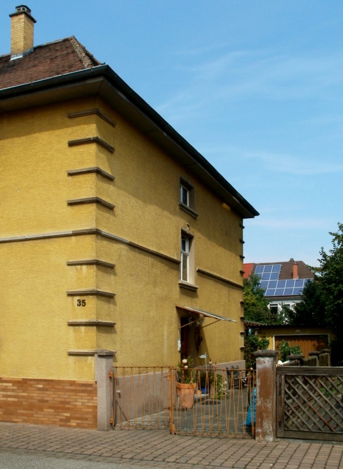 20110729Zaehringerstr33-35_Hockenheim3