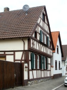 20111024Philippsburgerstr35-37_Huttenheim1