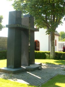 20120525Kriegerdenkmal_Friedhof_Ketsch3