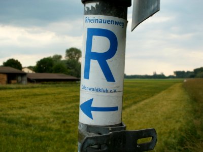 20120528Wegweiser_Hockenheim07