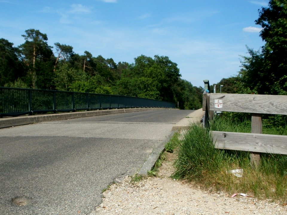 20120529Autobahnbrücke_Hockenheim1